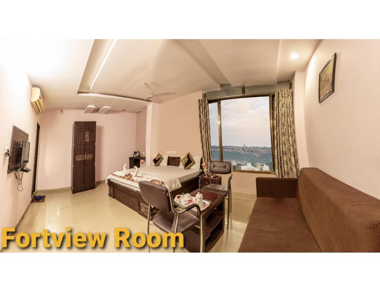 Hotel Shivam Fort View, Chittorgarh Eksteriør bilde